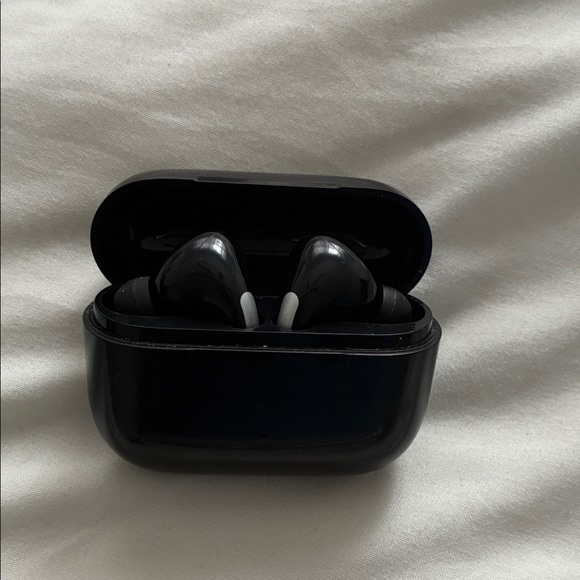 Other - Black Wireless Earbuds with Charging Case